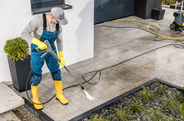 Best Garage Pressure Washing  in Minturn, CO